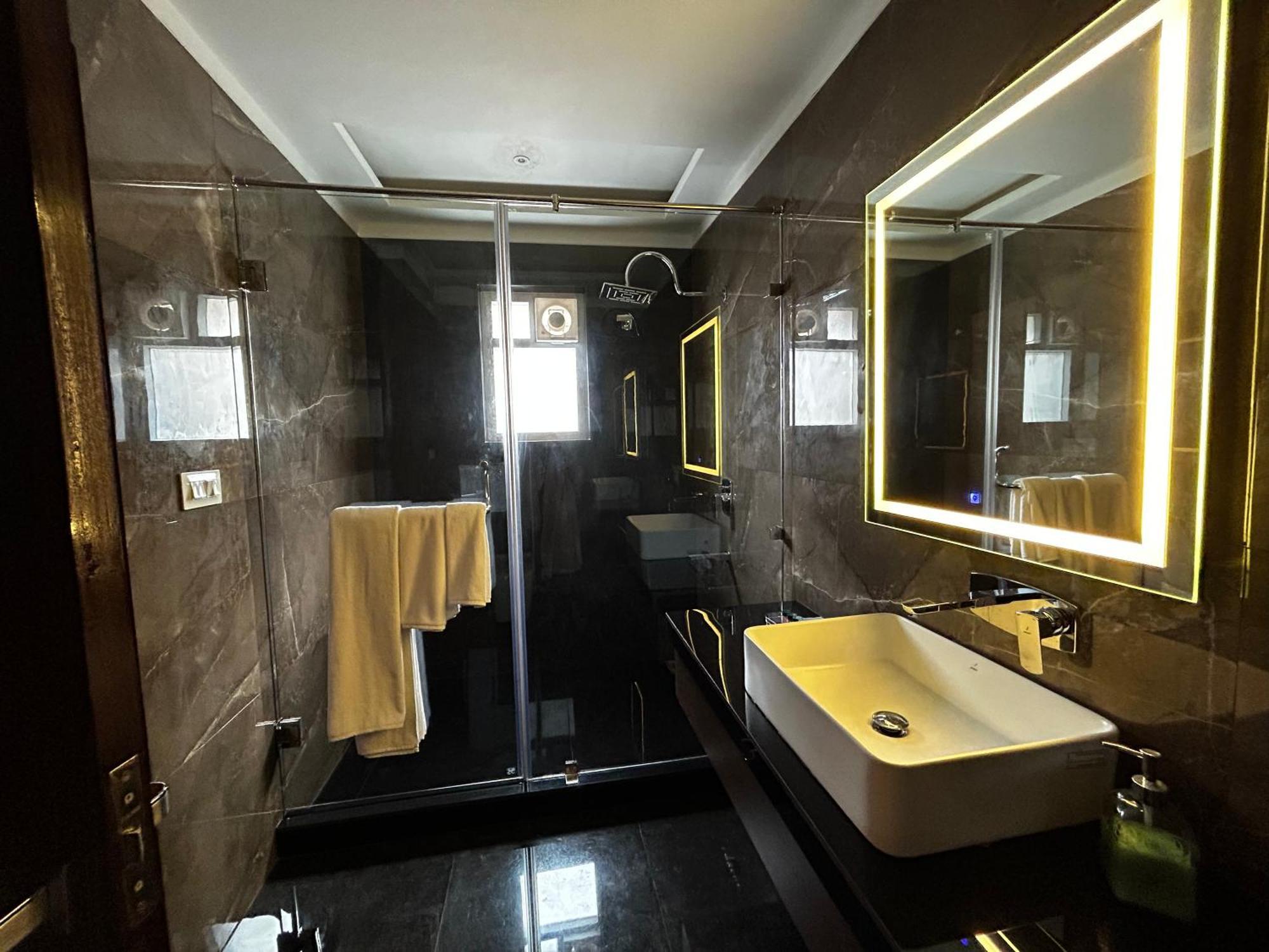 Ashirvad Homestay Варанаси Екстериор снимка